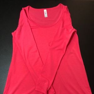 LuLaRoe Lynnae Shirt